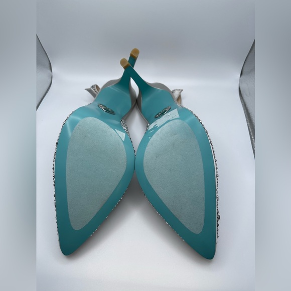 Brand new heels - Picture 4 of 4